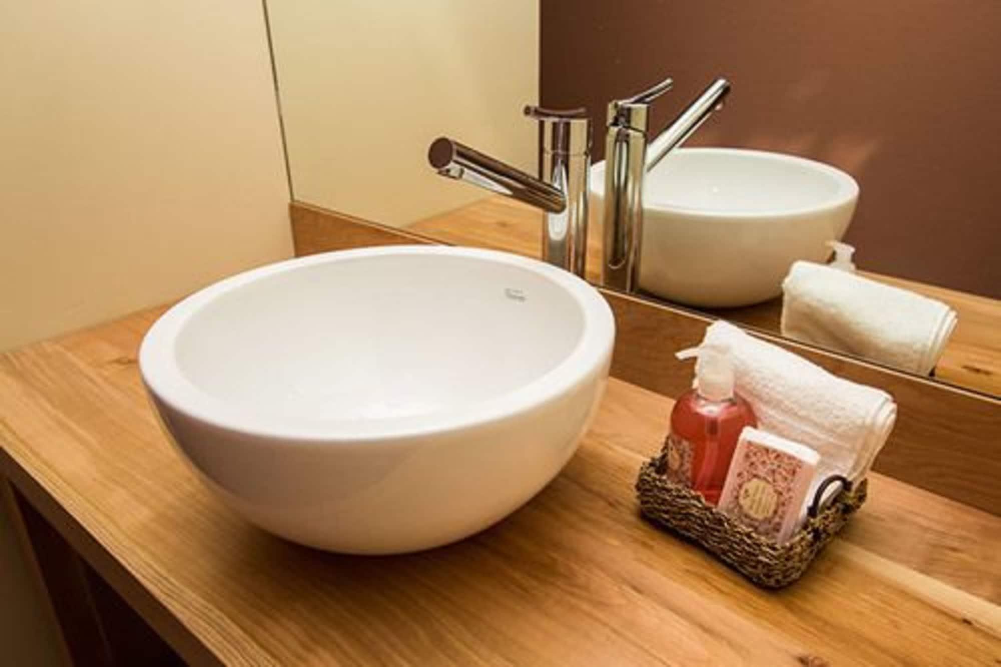 Los Robles Apart & Spa Bariloche Zewnętrze zdjęcie