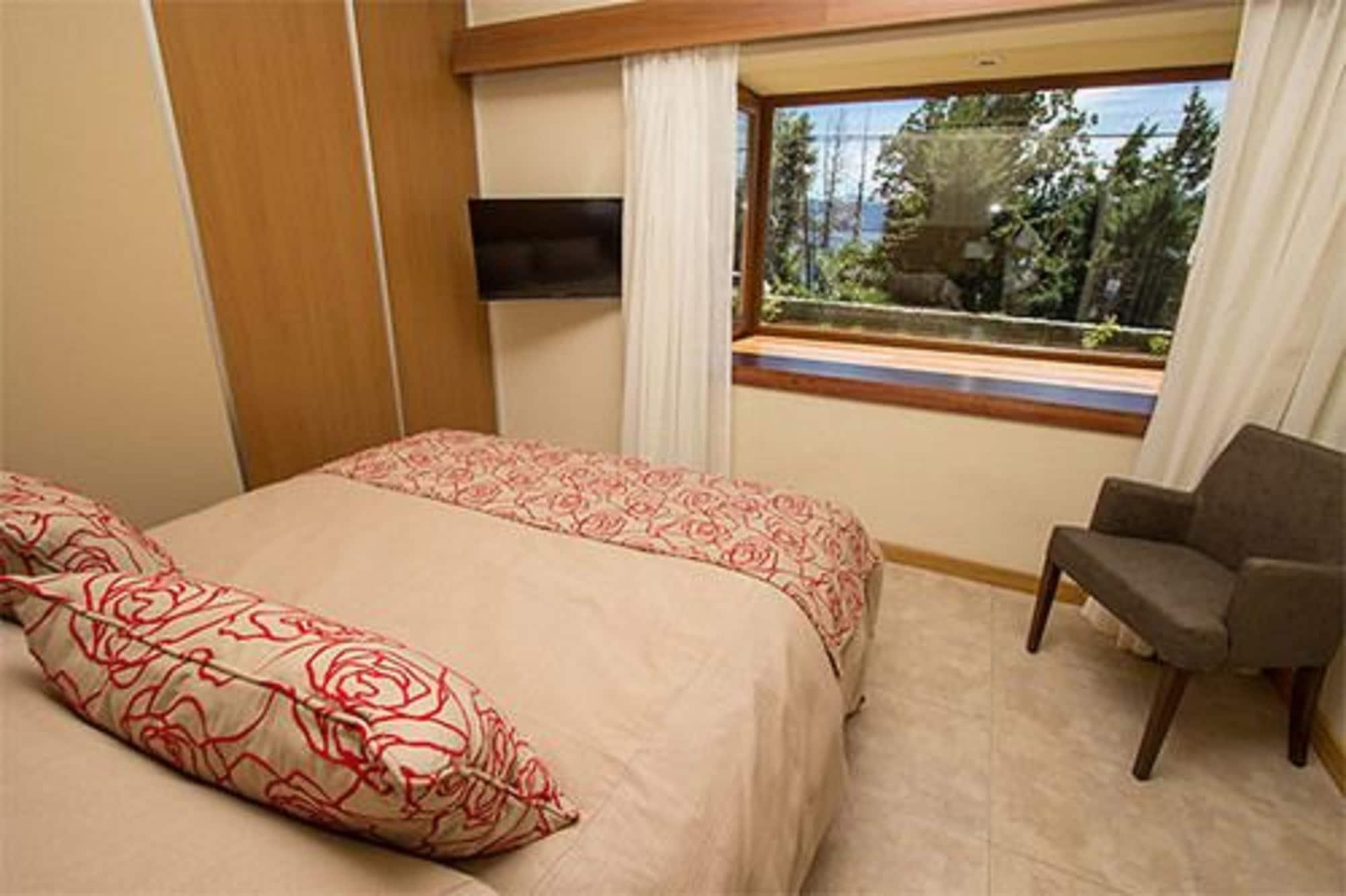 Los Robles Apart & Spa Bariloche Zewnętrze zdjęcie