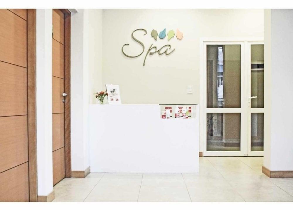 Los Robles Apart & Spa Bariloche Zewnętrze zdjęcie