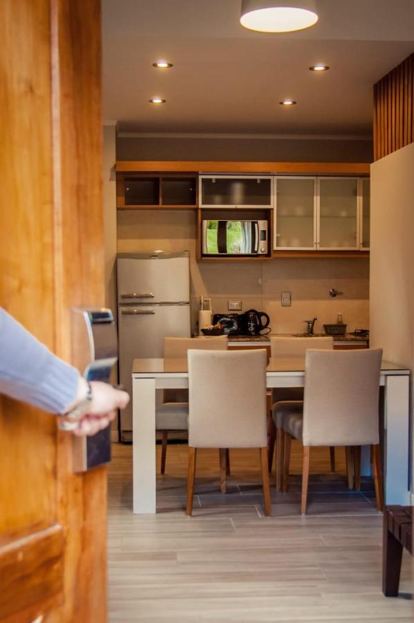 Los Robles Apart & Spa Bariloche Zewnętrze zdjęcie