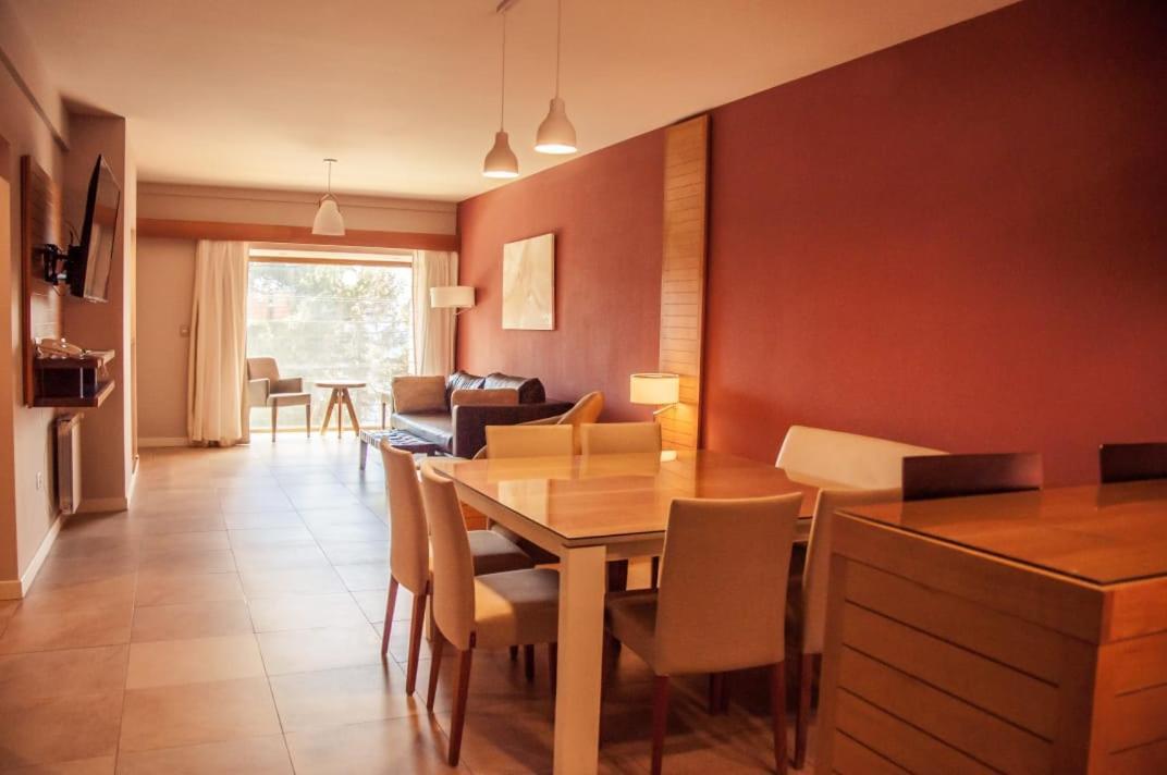 Los Robles Apart & Spa Bariloche Zewnętrze zdjęcie