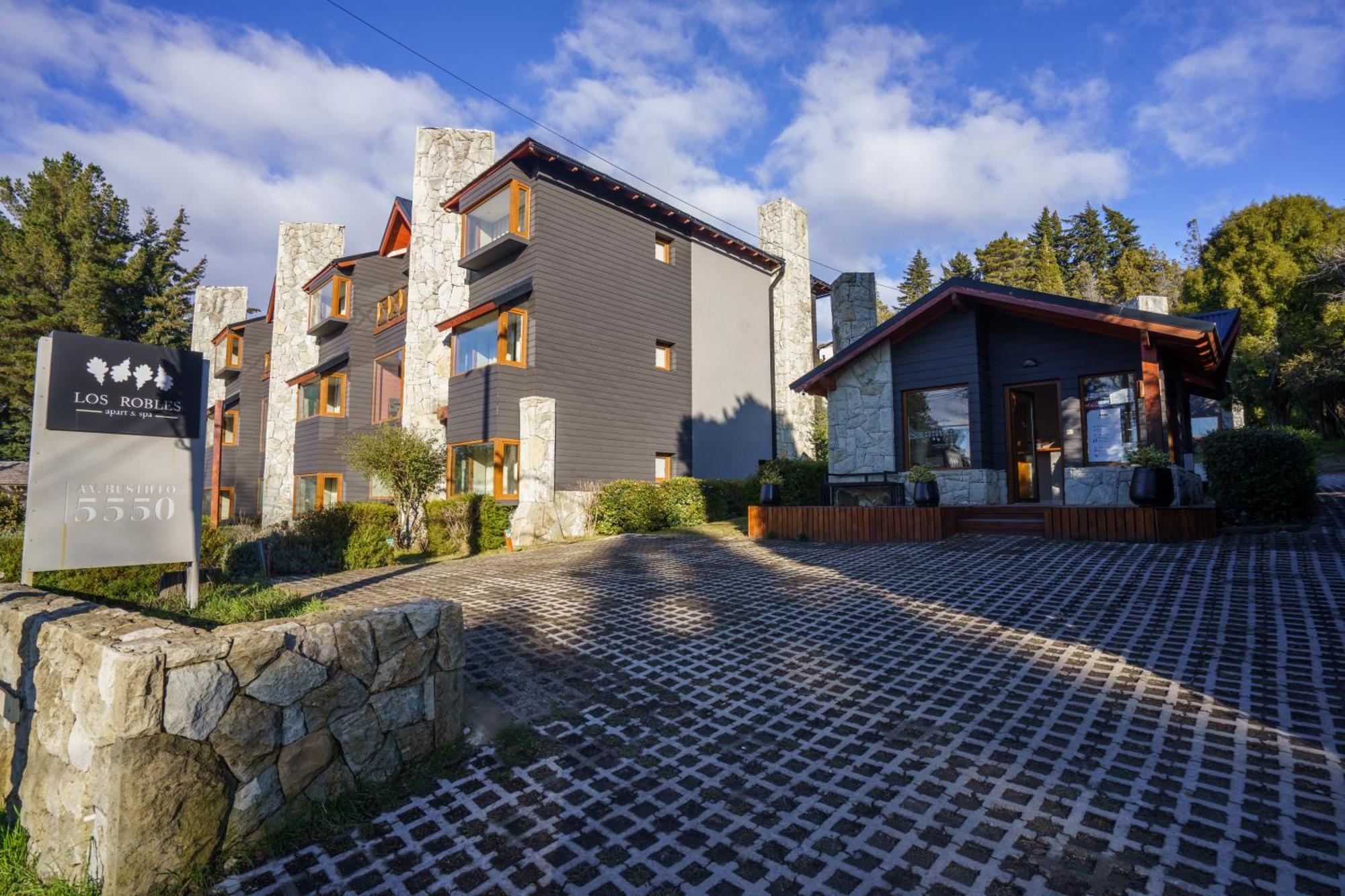 Los Robles Apart & Spa Bariloche Zewnętrze zdjęcie