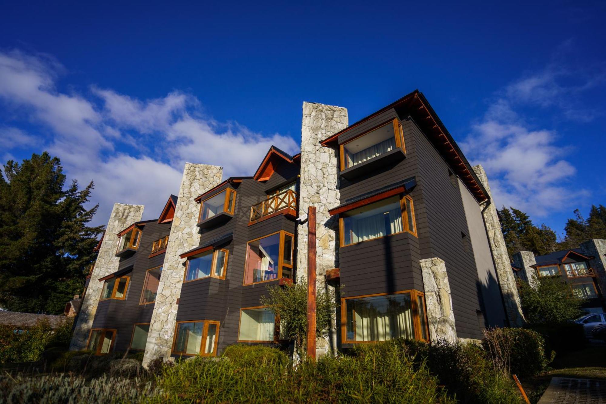 Los Robles Apart & Spa Bariloche Zewnętrze zdjęcie