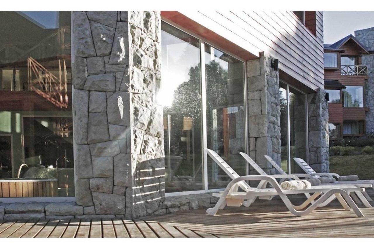 Los Robles Apart & Spa Bariloche Zewnętrze zdjęcie